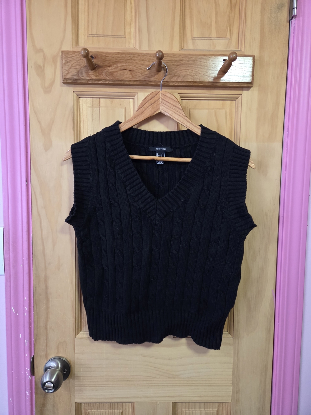 Forever 21 Black Ribbed V-Neck Sweater Vest